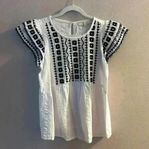 EUC LOFT EMBROIDERED PEPLUM TOP
SIZE: XS